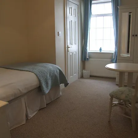 Oak Πανσιόν 4*